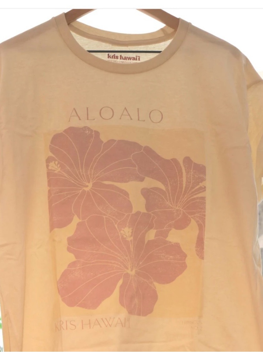 NWOT Kris Hawai’i Aloalo Hibiscus Short-Sleeve Tee